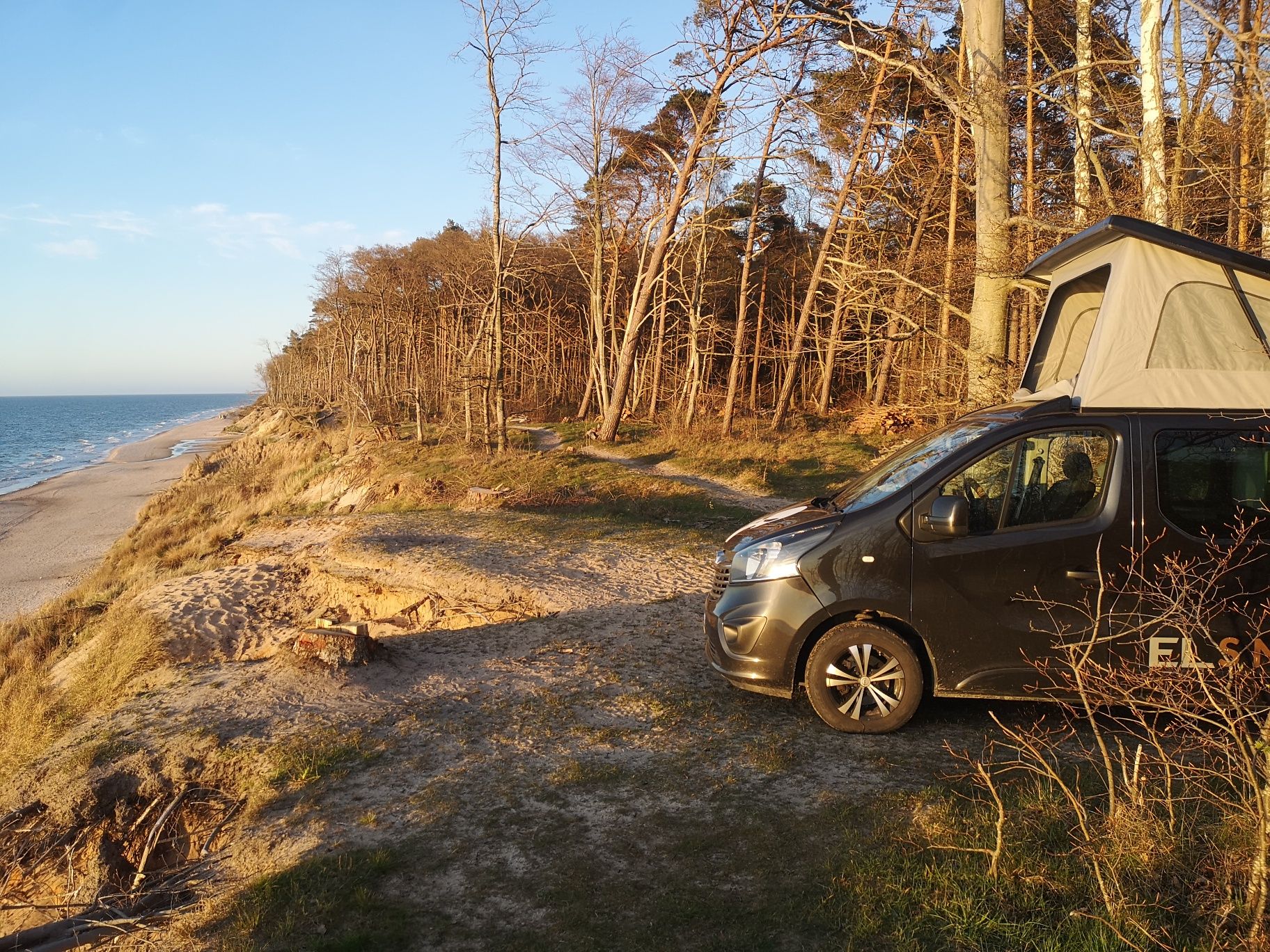 Opel Vivaro L2H1 campervan uniwersalna zabudowa, dach sypialny