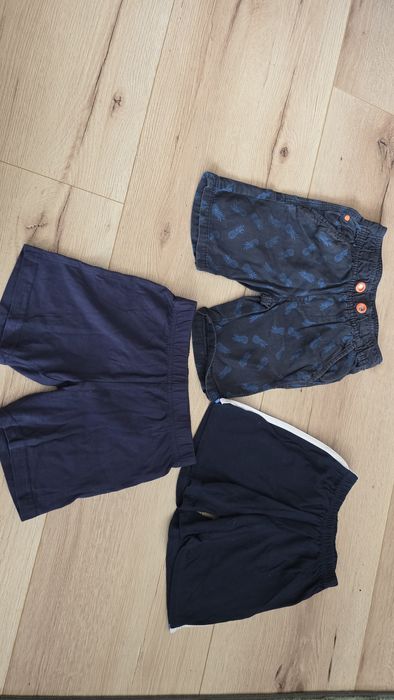 Któtkie spodenki szorty Cool Club Smyk r.98