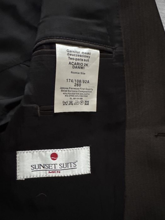 Sunset Suits Men brązowy garnitur piękny r. L i krawat