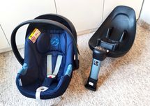 Fotelik samochodowy Cybex Aton M + baza Isofix + dodatki