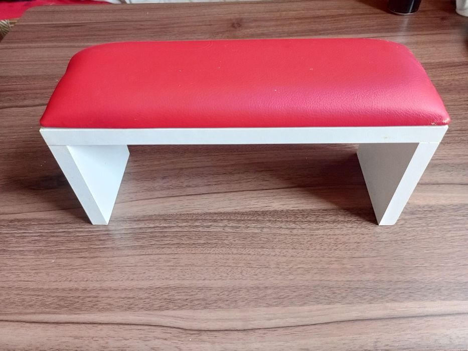 Продам підставку для манікюру