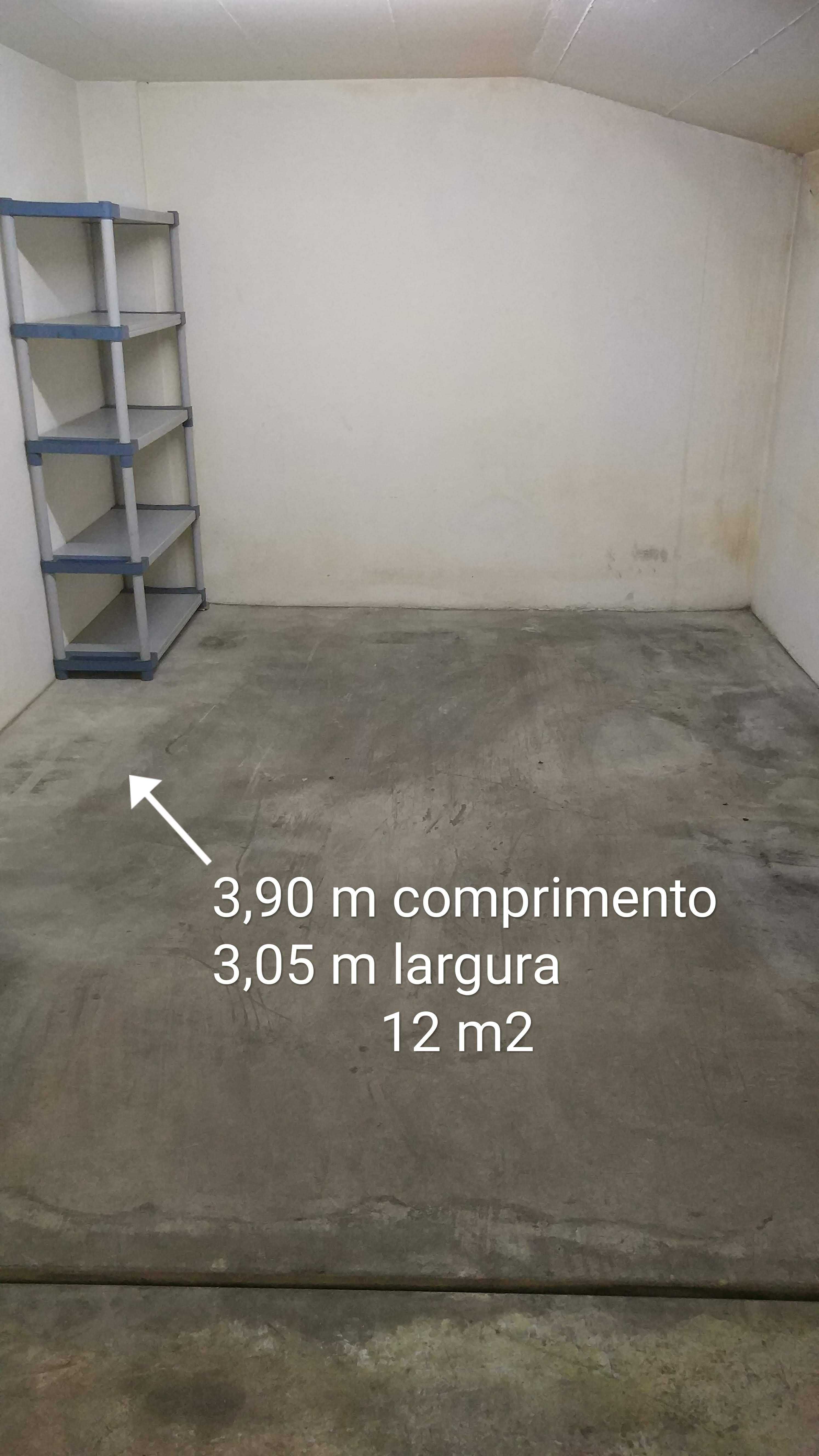Garagem para arrendar nos Quatro Caminhos (Praça de Portugal)