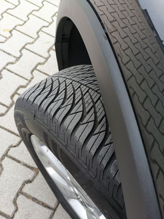 Prywatny-kamera cofania czujniki Zarejestrowane