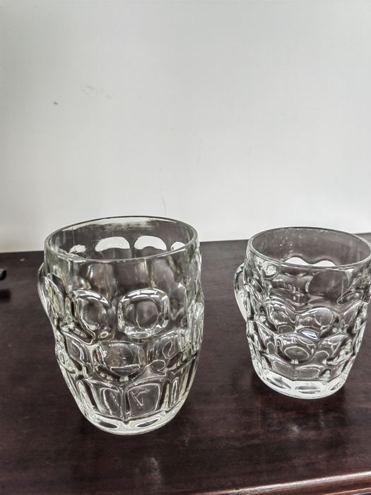 Canecas de cerveja