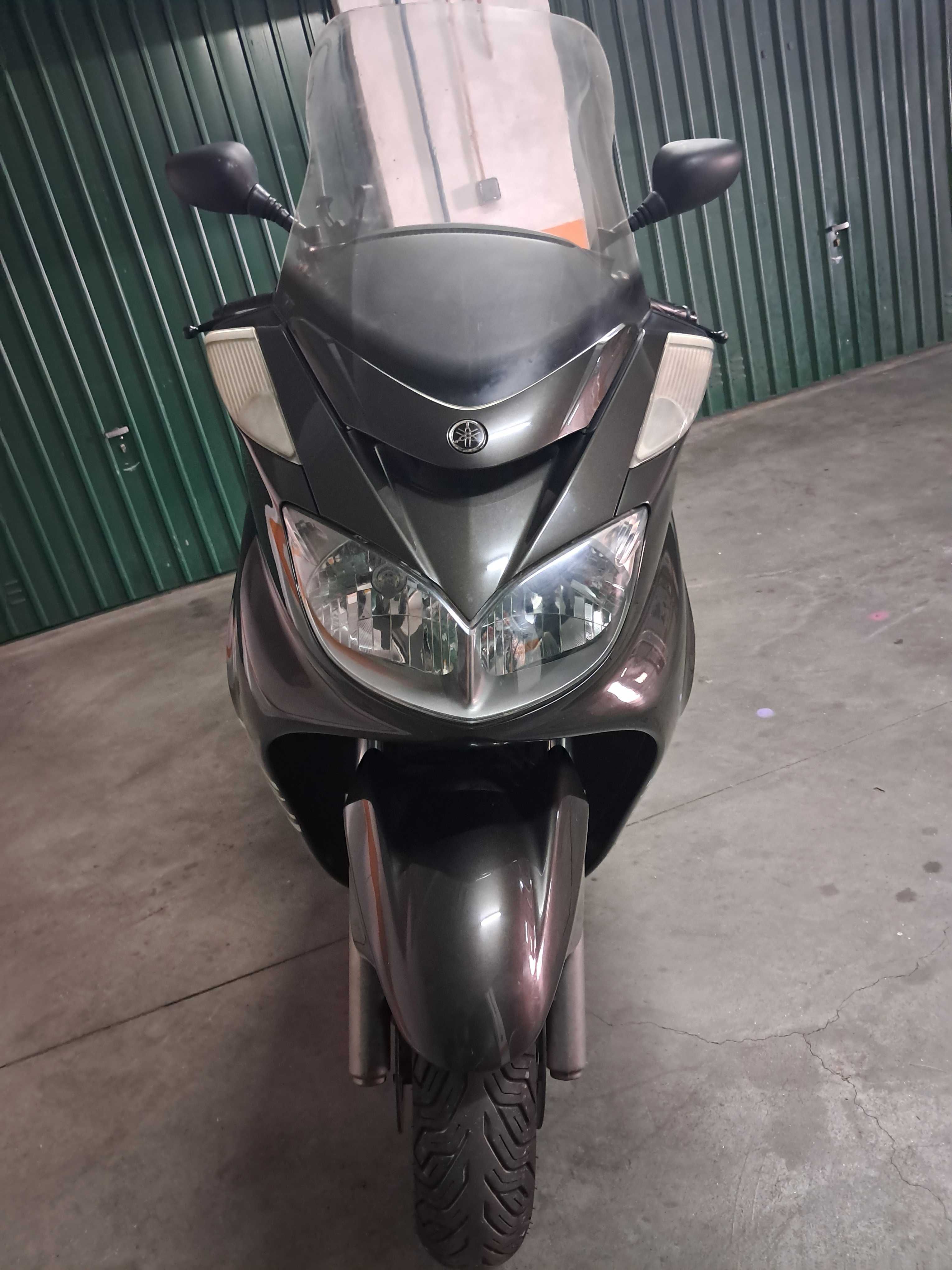 Yamaha majesty 400cc