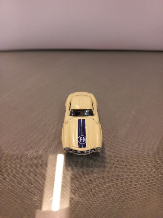 Hot Wheels Premium Mercedes