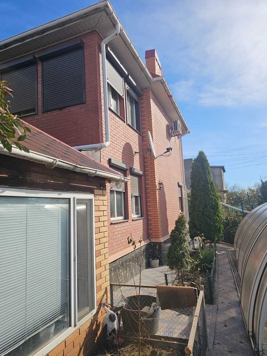 (13) Продам добротний компактний будинок у Великодолинському