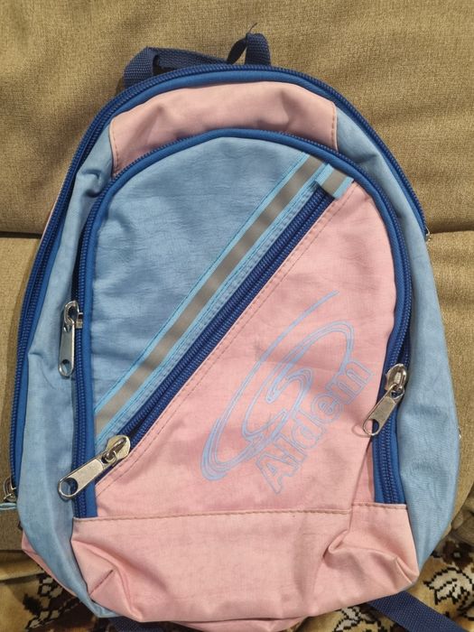 Продам рюкзак для школярика