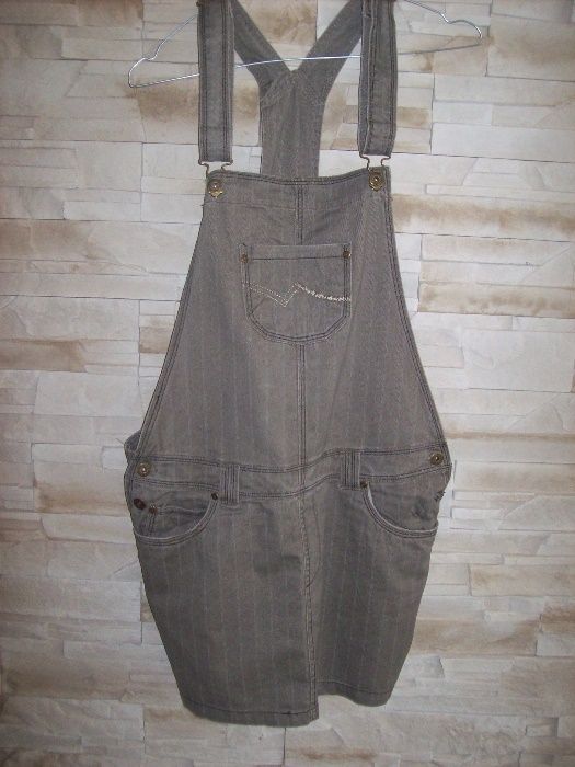 mini spodnica jeans na szelkach L