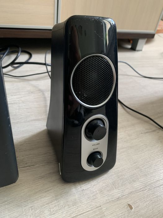 Logitech Z523  1 glosnik z subwooferem