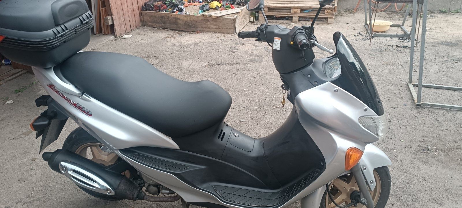Продам сузукі авеніс 150 куб