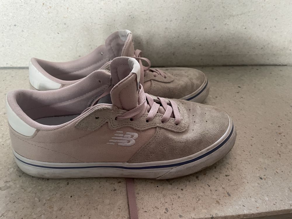 39 1/2 oddam bramoki new balance malo noszone