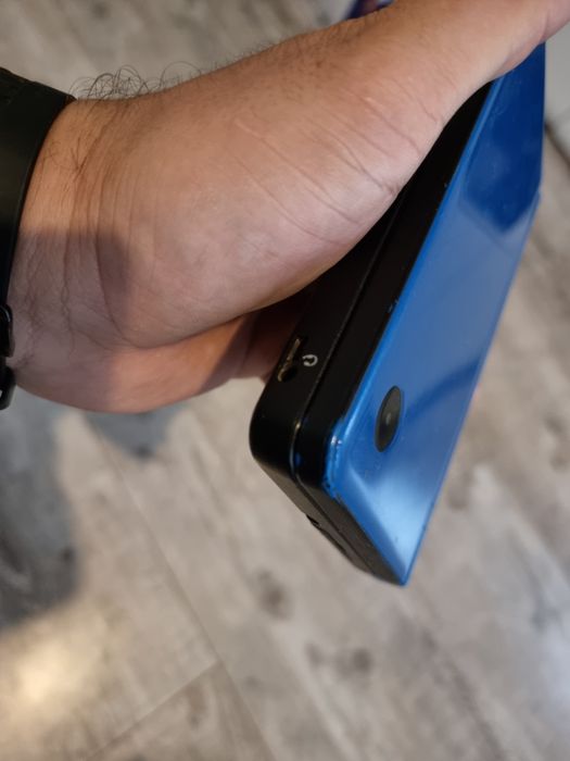 Nintendo DSi XL blue