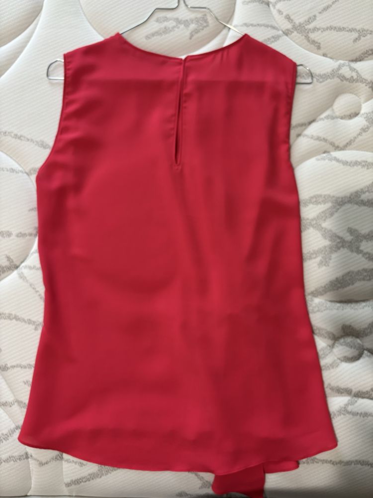 Blusa rosa fúcsia sem manga