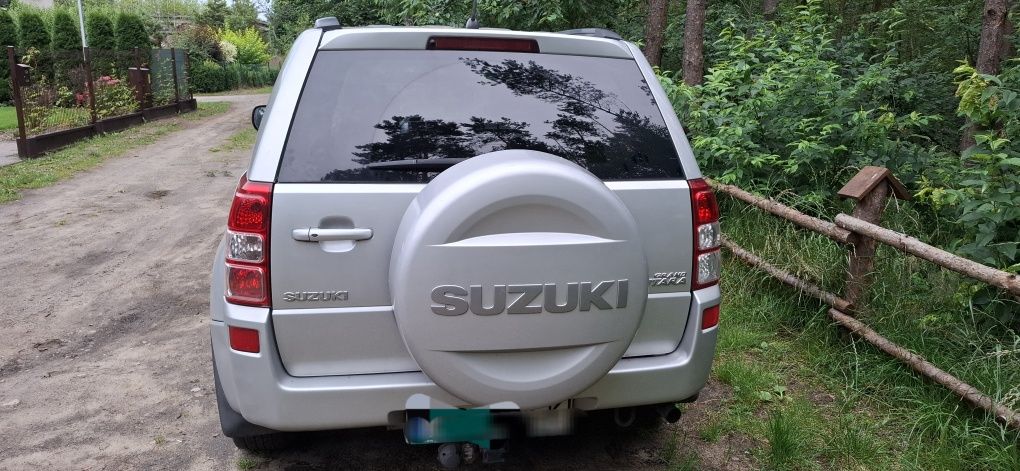 Suzuki Grand Vitara 2.0 + gaz ladna uszkodzony silnik