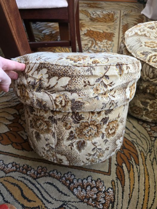 Retro pufki, podnóżki - Promocja wyprzedaż