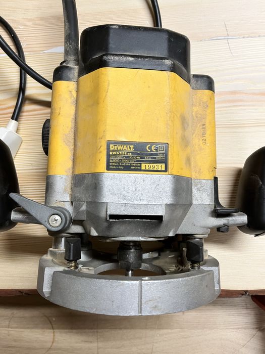 Frezarka Dewalt DW625E
