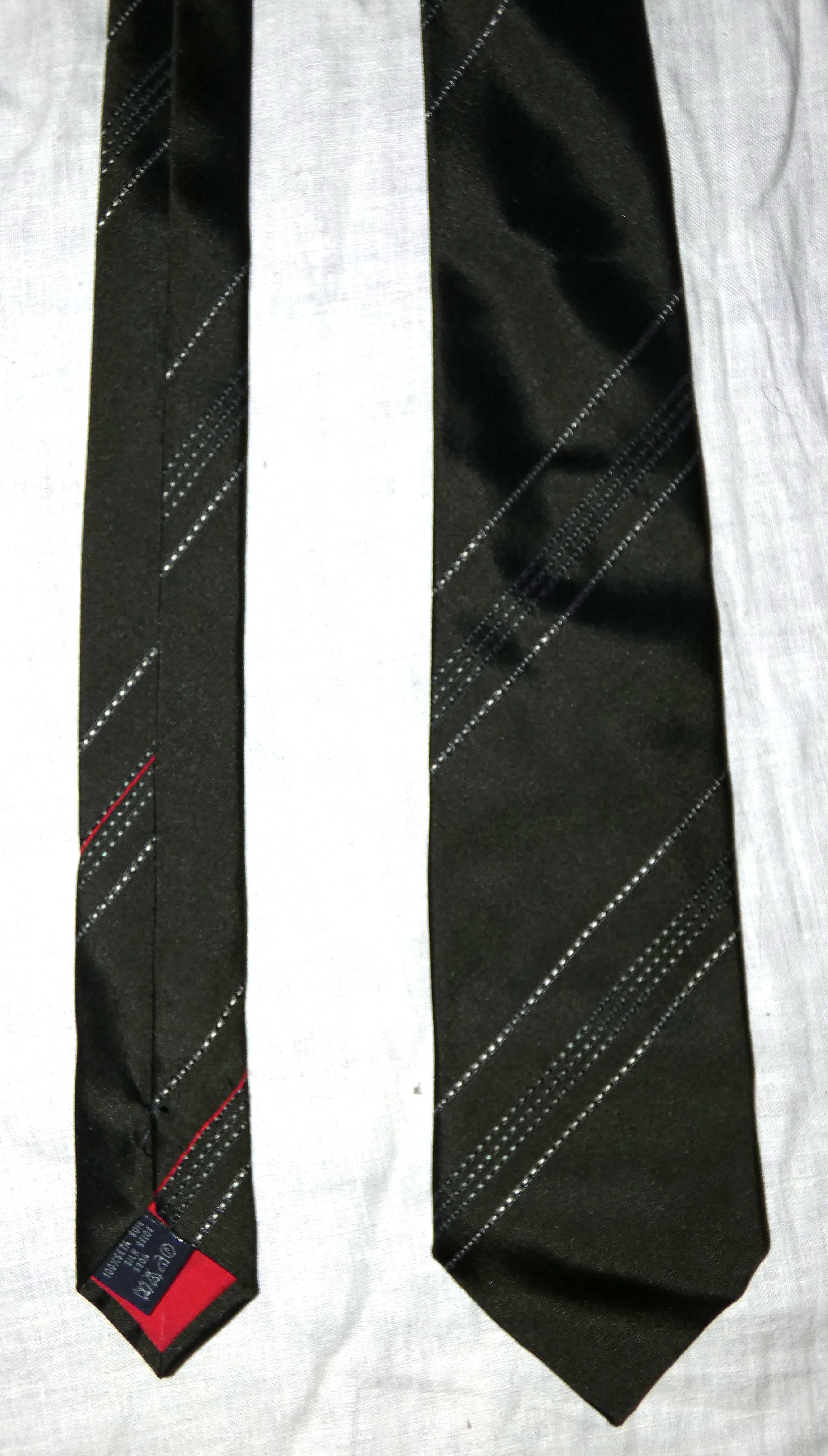 Оригинальные  галстуки  (кроватки)  Bally - новые