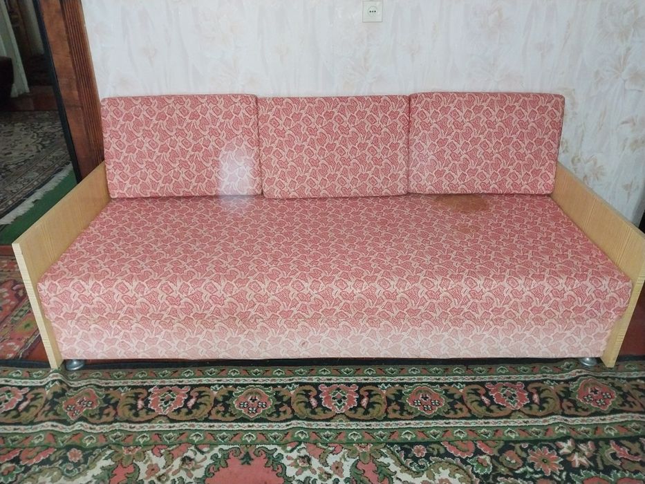 Диван вживаний розкладний