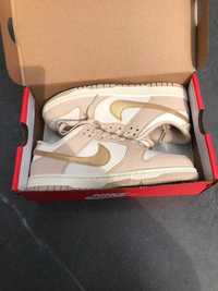 Dunk Low Gold Swoosh fr 40