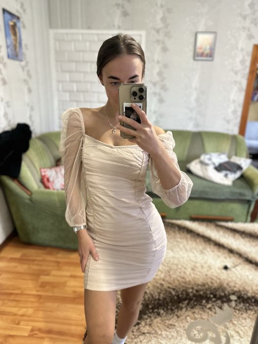 Сукня нарядна бежева