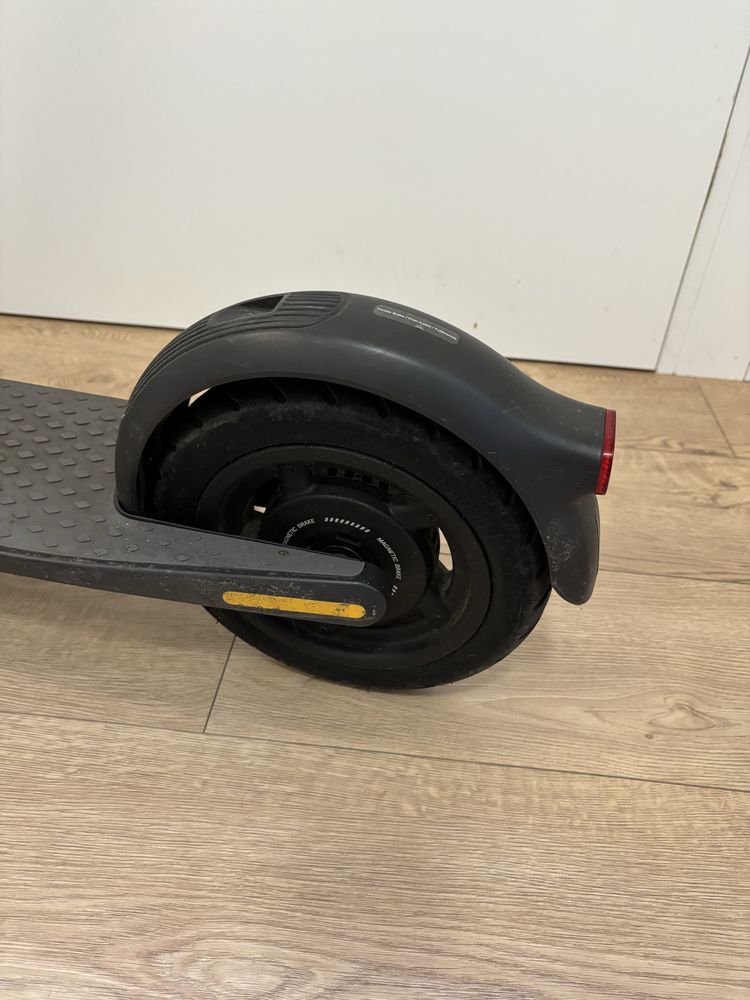 Самокат Ninebot by Segway E22