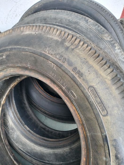 Sprzedam oś i opony z felgami do syreny lub do Warszawy