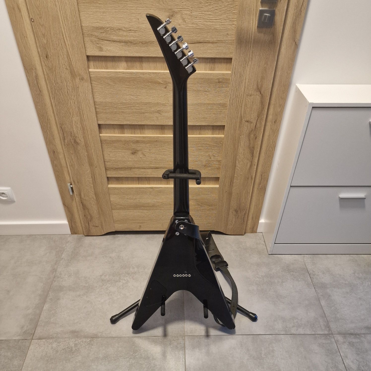 EMP MEG Flying V