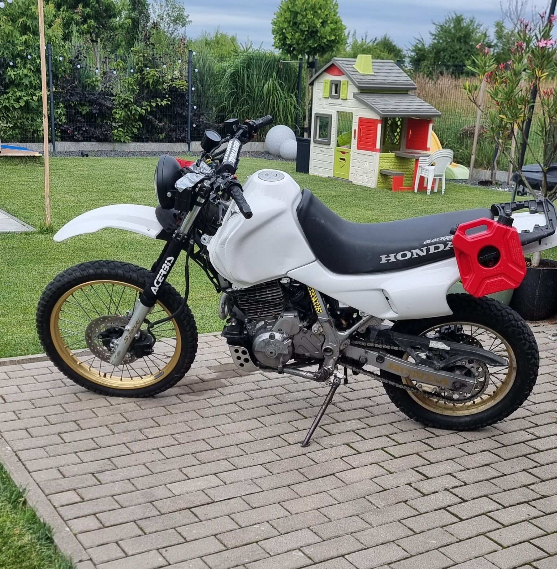 Honda NX 650 Dominator 1995 rok