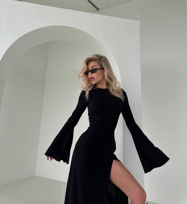 Сукня з довгим рукавом