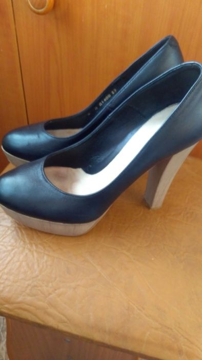 Продам туфли женские