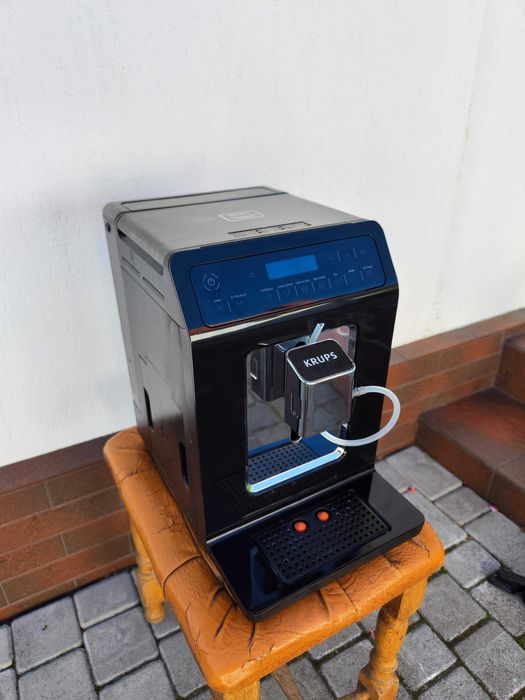 Кавомашина кофемашина Krups Evidence EA89