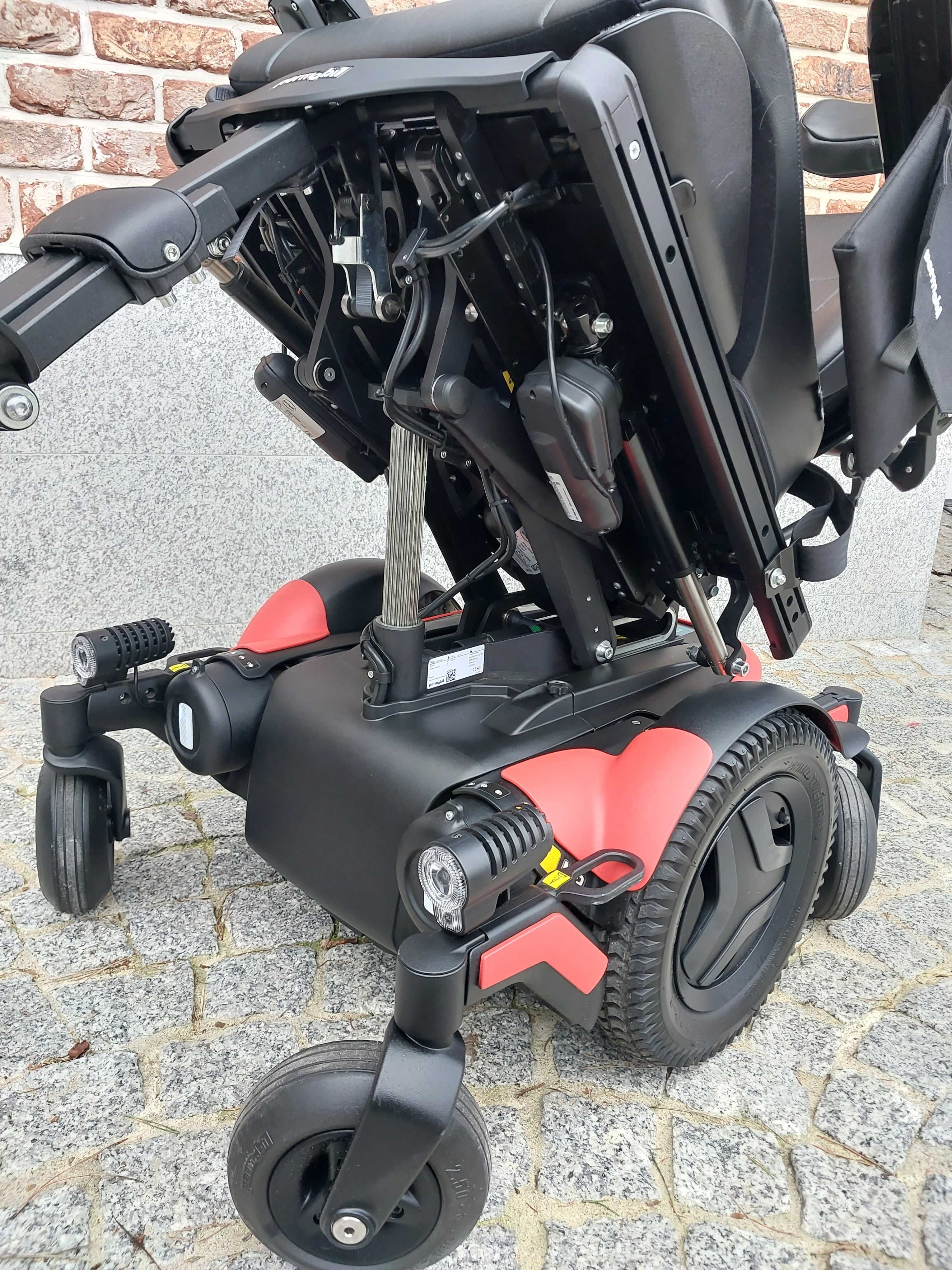 wózek inwalidzki elektryczny Permobil M3 corpus II, z windą ,  2022r