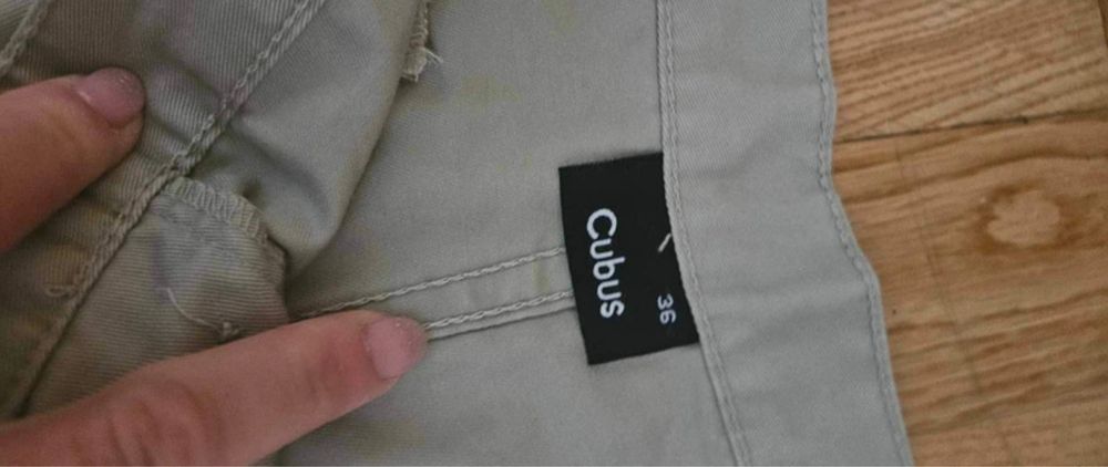Krótkie letnie spodenki bawełniane Cubus 36 khaki szary
