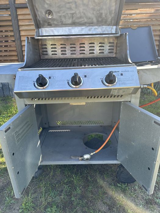 Grill gazowy Enders Monroe – stal kwasoodporna, moc i trwałość!