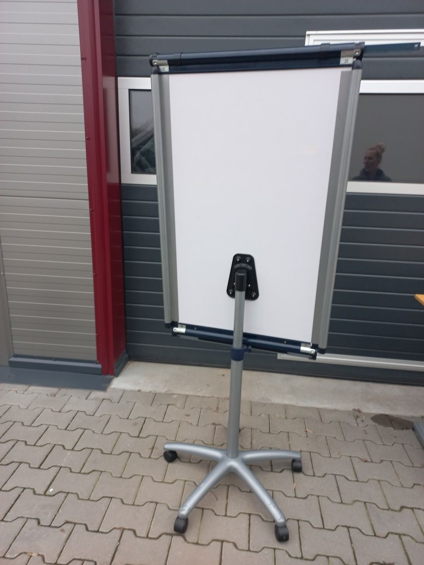 Flipchart NOBO Piranha mobilny na kółkach Tablica Magnetyczna ścieraln