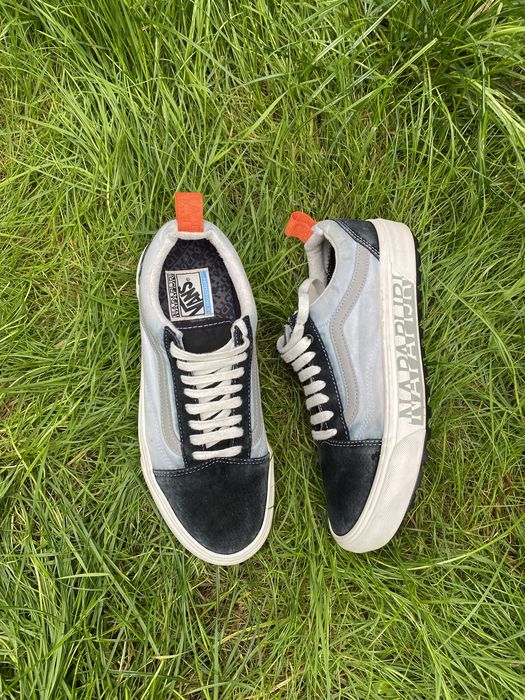 Trampki Vans, roz. 43, stan bardzo dobry, model jesień/zima, na deszcz