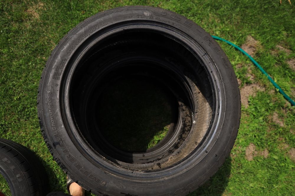 opony zimowe  Imerial 235/45/R18 stan bardzo dobry