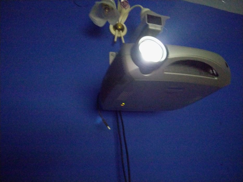 Projektor InFocus Screen Play 5700 kinowy