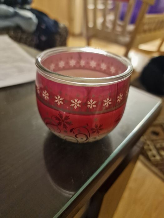 Świecza zapachowa nowa zapraszam