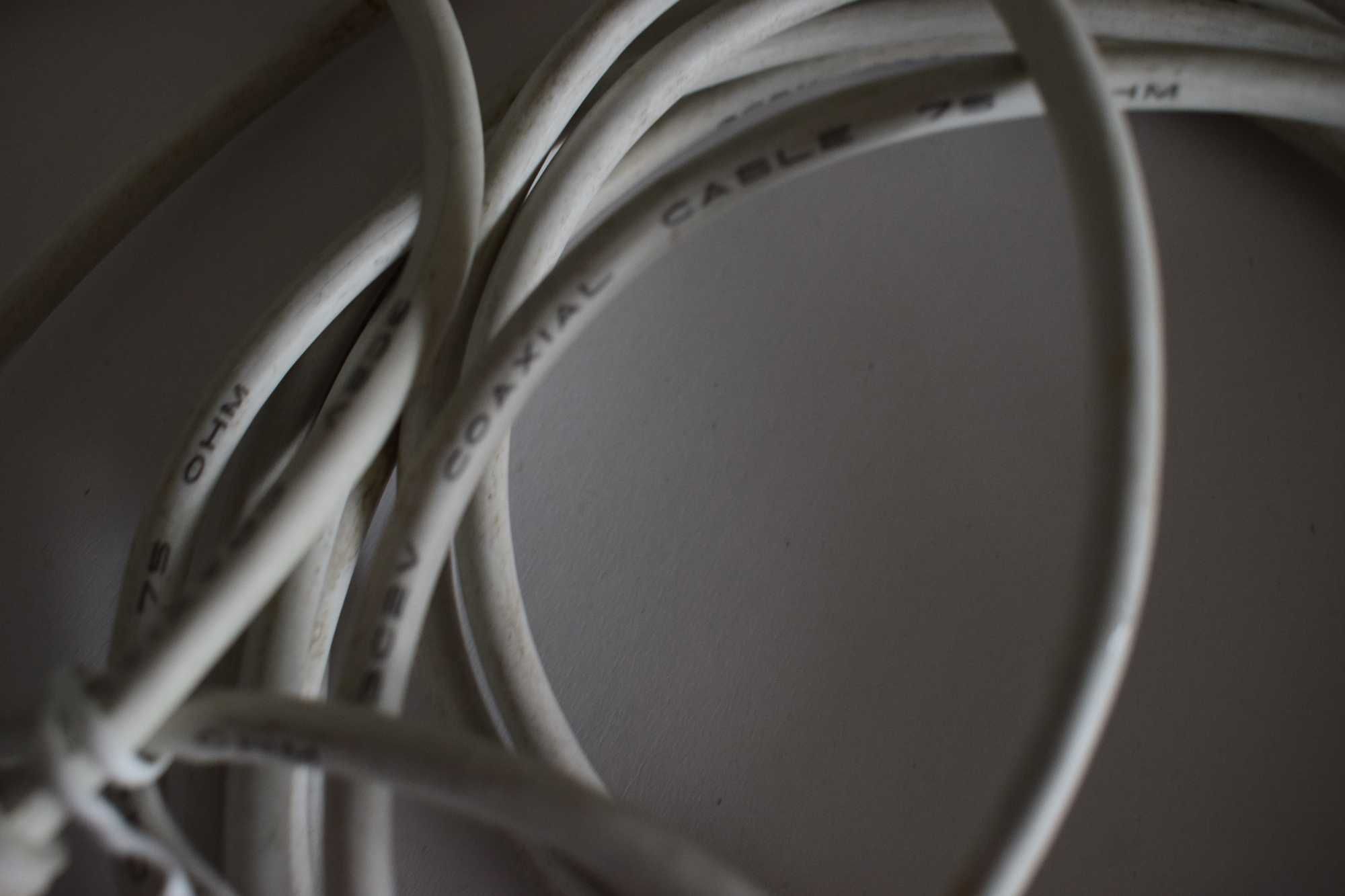 Kabel koncentryczny z wejściami - 5 metrów .