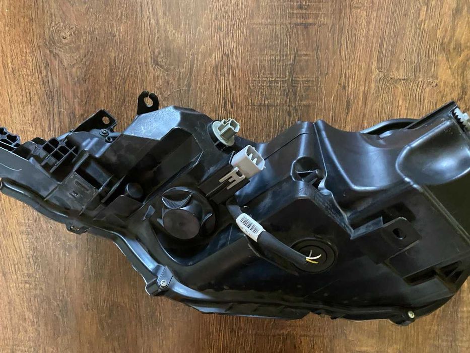 Права фара TOYOTA COROLLA led 2017 2018 2019 лед