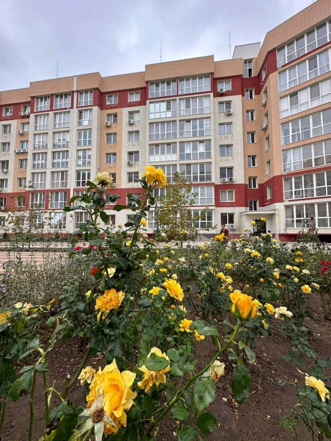 Продам 1-комн. квартиру 43 м2 с новым ремонтом ЖК Розенталь (013-390)