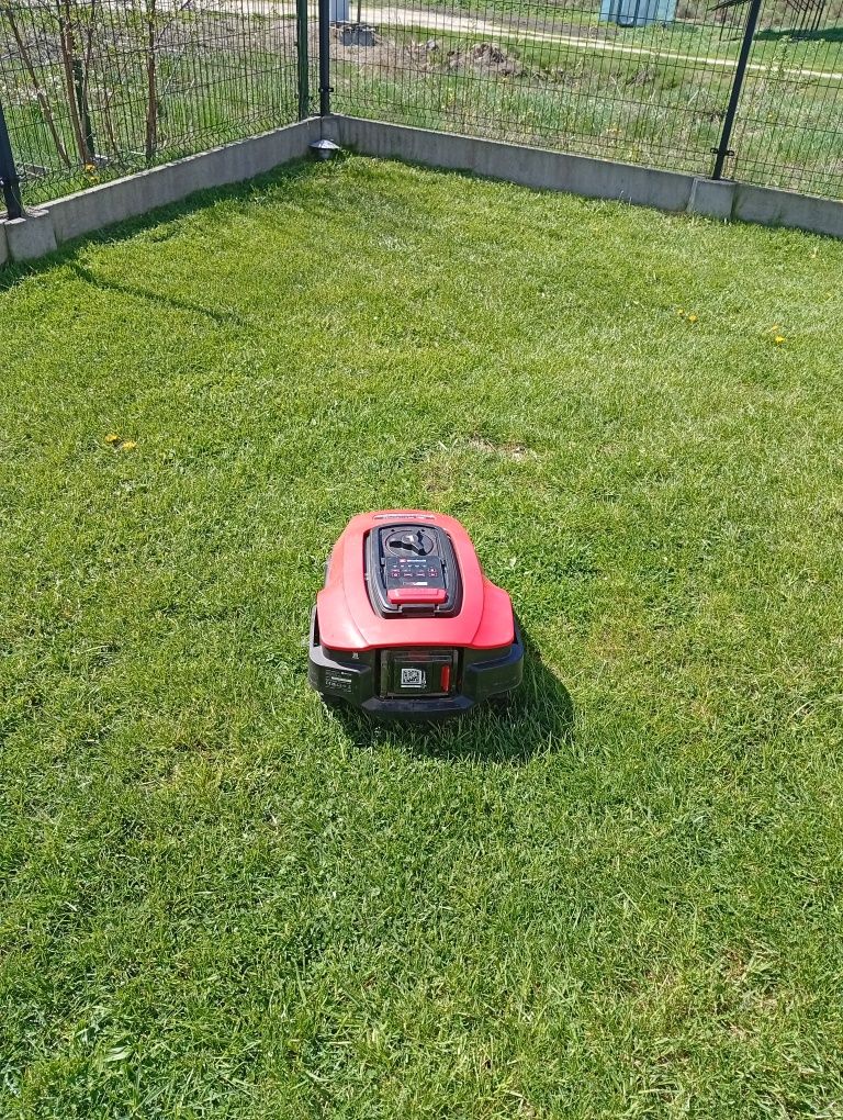 Robot koszący Einhell. Gwarancja. Baterie w zestawie