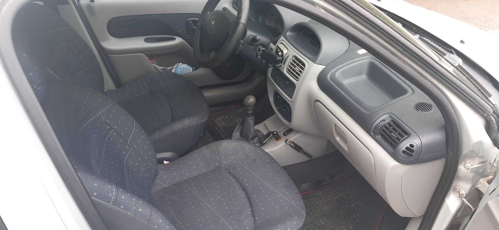 Renault Symbol Clio 2002