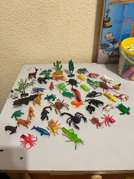 Фігурки тваринок (45 шт.)