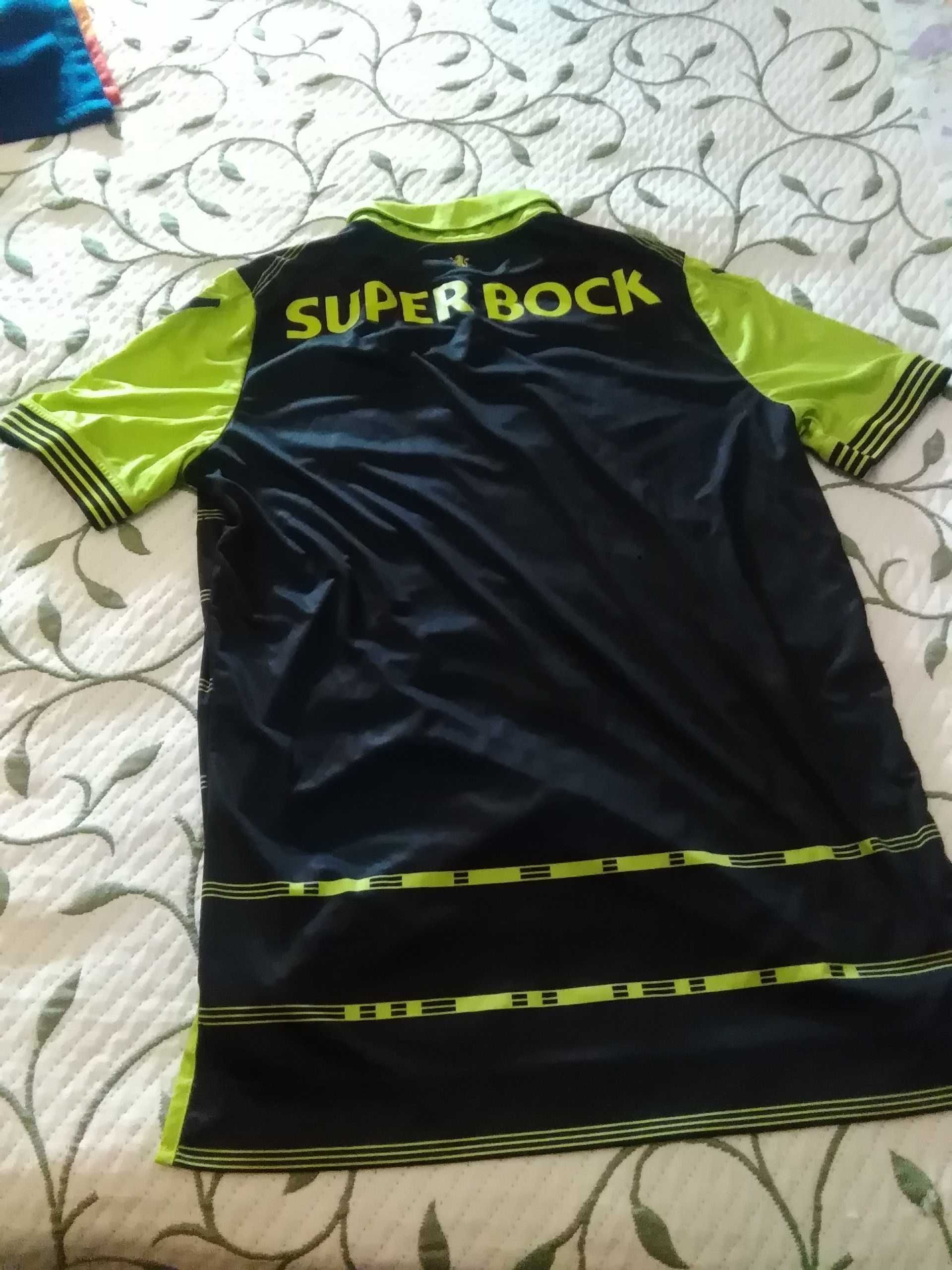 Camisola oficial Sporting e Manchester