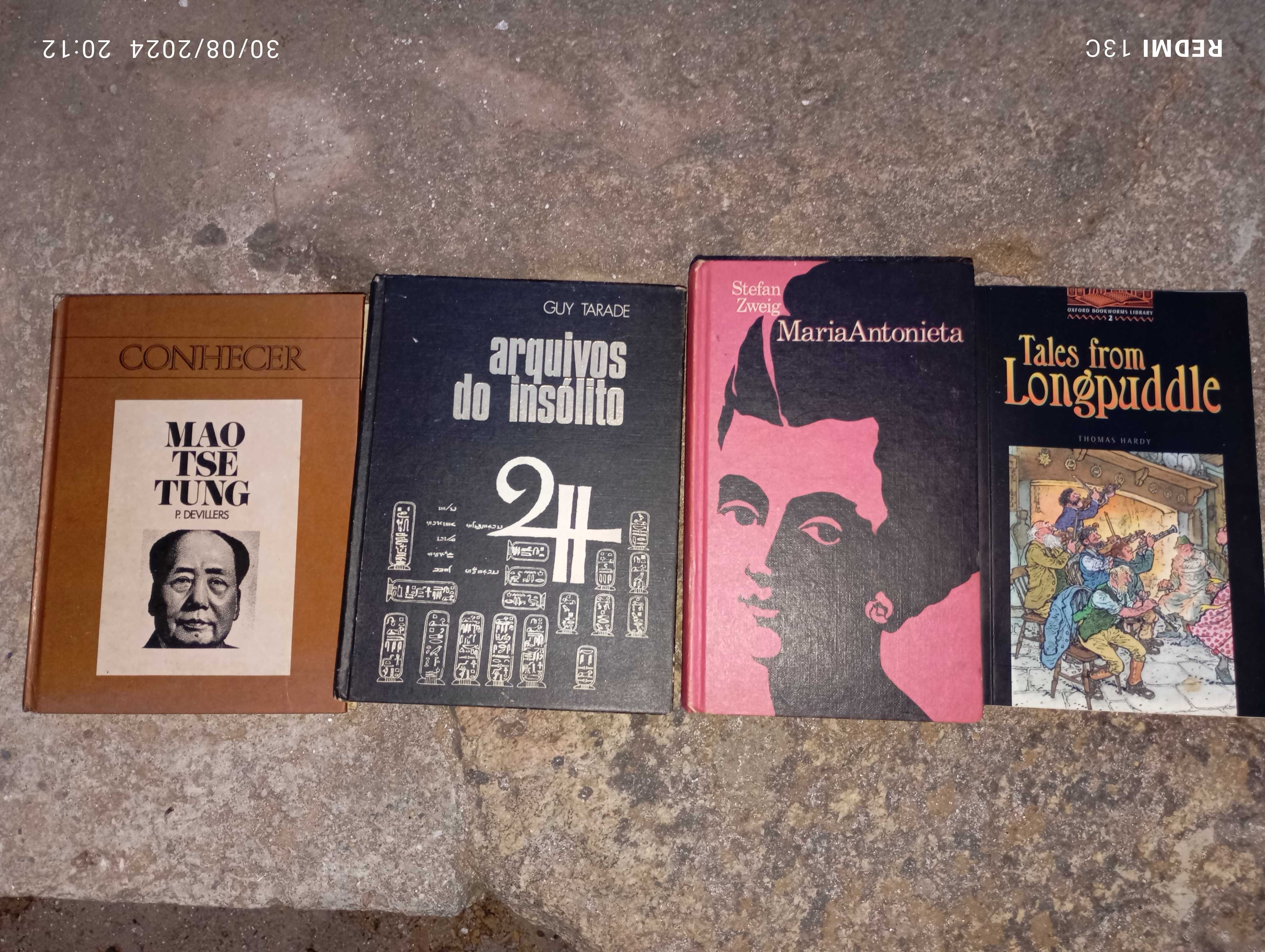 Vários livros antigos