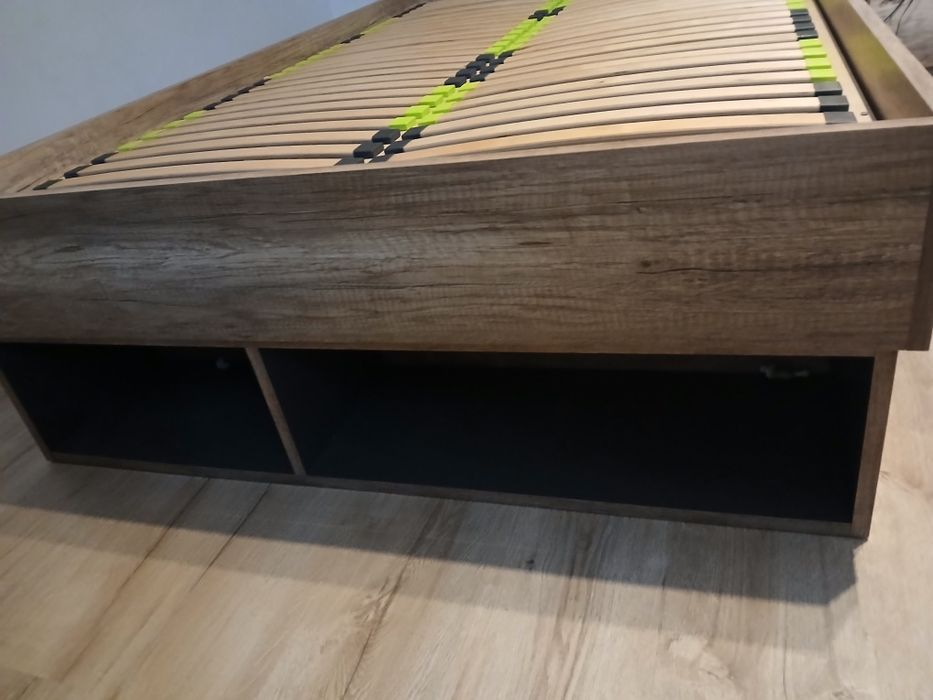 Łóżko ze stelażem 120x200