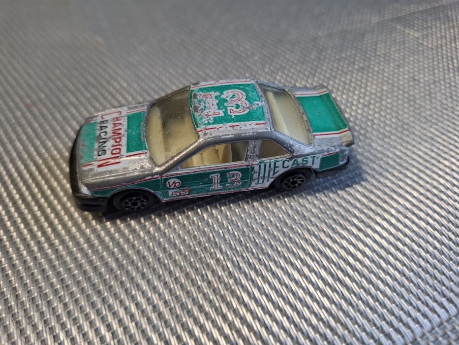 Model samochodu skala 1:64